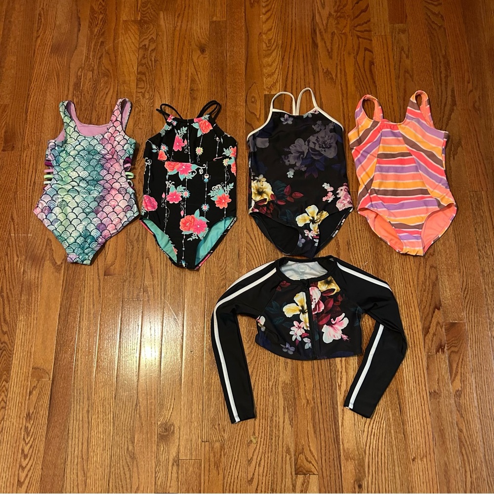 4 One piece Swimsuits Wonder Nation Girls size 7-8 great for Camps